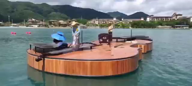 案例 — 我们我们造了一把18米长的小提琴，一同乘着它环游世界